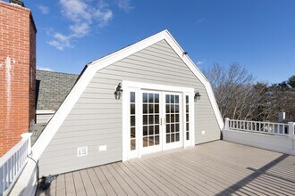 4 East St, Unit #3 in Danvers, MA - Foto de edificio - Building Photo