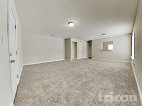 4669 Driftwood Ln in Greenwood, IN - Building Photo - Building Photo