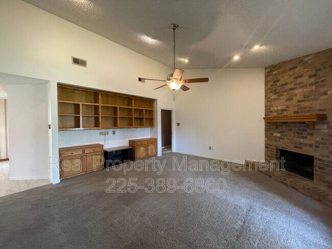 9766 Kinglet Dr in Baton Rouge, LA - Building Photo - Building Photo