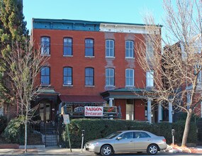 903 W Grace St in Richmond, VA - Foto de edificio - Primary Photo