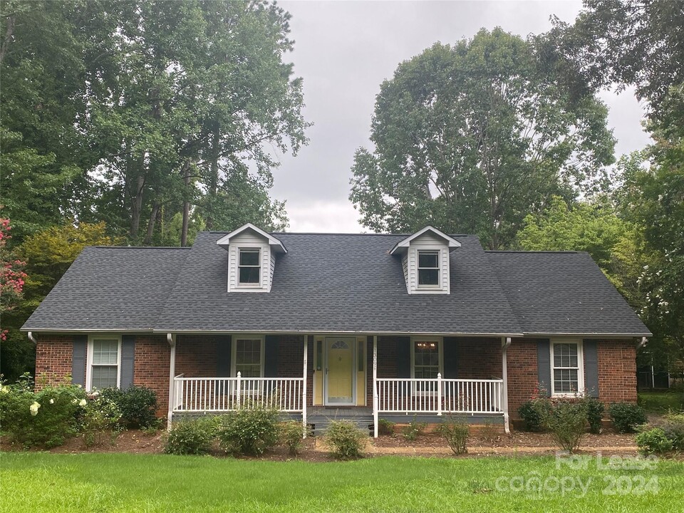 1309 Kent Dr in Lancaster, SC - Building Photo