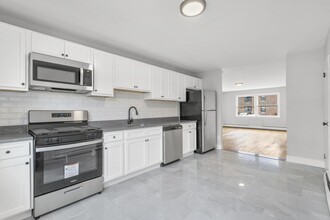 Elizabeth Apartments in New Haven, CT - Building Photo - Interior Photo