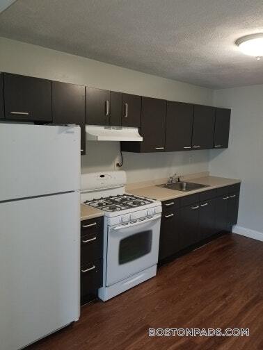 161 Bennington St in Boston, MA - Building Photo