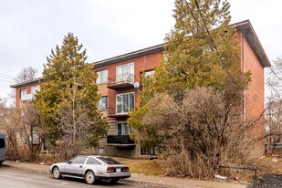 8385-8385 24E Av in Montréal, QC - Building Photo