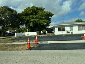 1859 Wiley St in Hollywood, FL - Building Photo - Building Photo