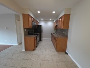 412 E Bailey Rd in Naperville, IL - Building Photo - Building Photo