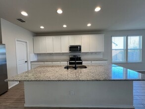 117 Wild Crk Rd in Seguin, TX - Building Photo - Building Photo