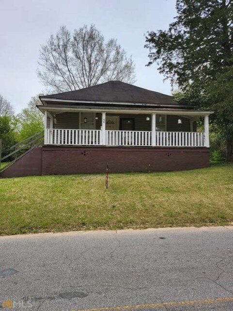 428 W Cherry St in Griffin, GA - Building Photo