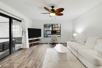 7375 SE Jamestown Terrace in Hobe Sound, FL - Building Photo - Building Photo