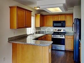 7534 Tuckaway Harbor St in Las Vegas, NV - Building Photo - Building Photo