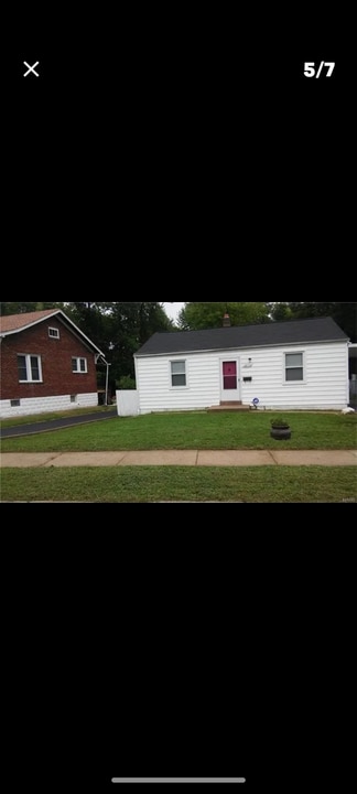 2732 Annapolis Ave in Overland, MO - Foto de edificio