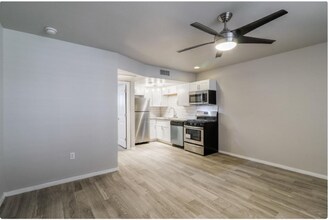 2931 N 38th St in Phoenix, AZ - Building Photo - Building Photo