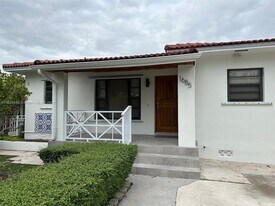 1685 SW 15th St in Miami, FL - Building Photo