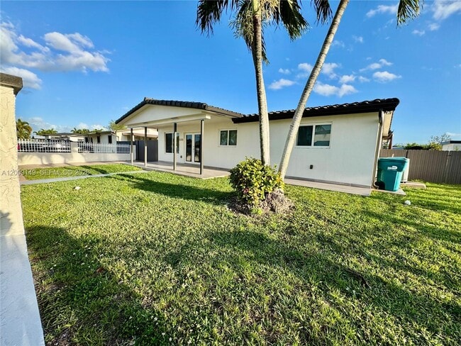11770 SW 178th Terrace in Miami, FL - Building Photo - Building Photo