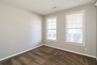 2528 Mockingbird Ln in Locust Grove, GA - Building Photo - Building Photo