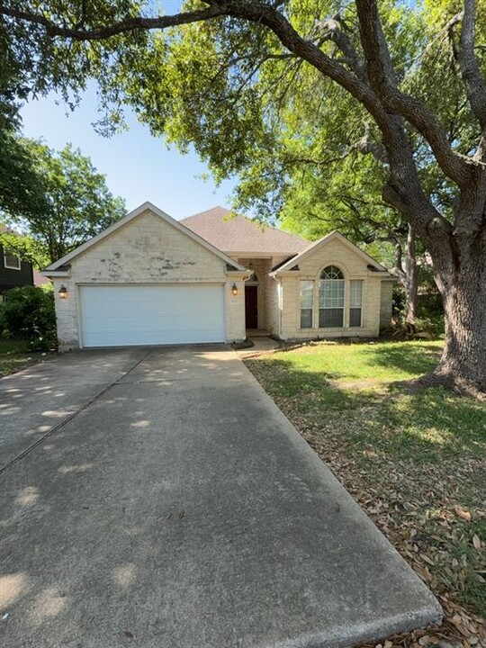 5227 Concho Creek Bend in Austin, TX - Foto de edificio