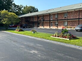 The Meadows Apartments in Barrington, RI - Building Photo