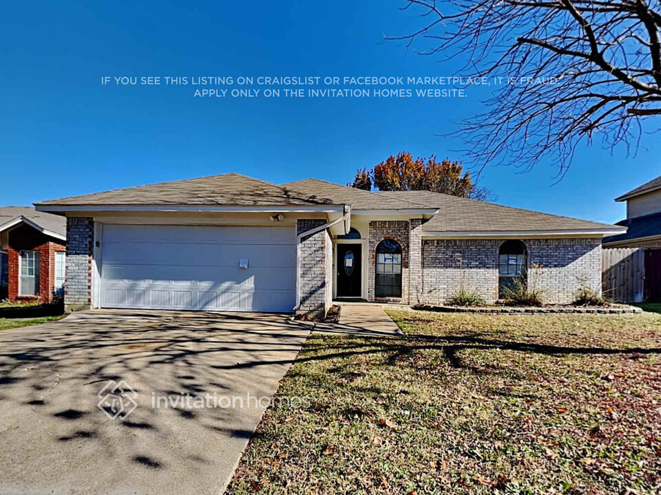 6519 Spitfire Dr in Arlington, TX - Building Photo