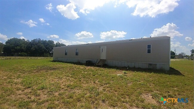 3701 Aux Airport Rd in Seguin, TX - Building Photo - Building Photo