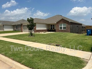 316 Blue Dr in Newcastle, OK - Building Photo - Building Photo