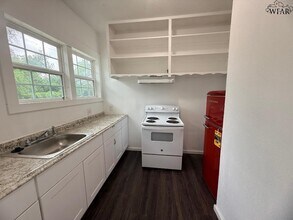 1301 Taylor St in Wichita Falls, TX - Building Photo - Building Photo