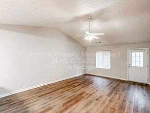 3989 Hidden Hollow Dr in Gainesville, GA - Building Photo - Building Photo