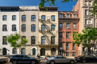 216 E 17th St in New York, NY - Building Photo - Building Photo