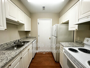 406 N Walton Ave in Benson, NC - Building Photo - Building Photo