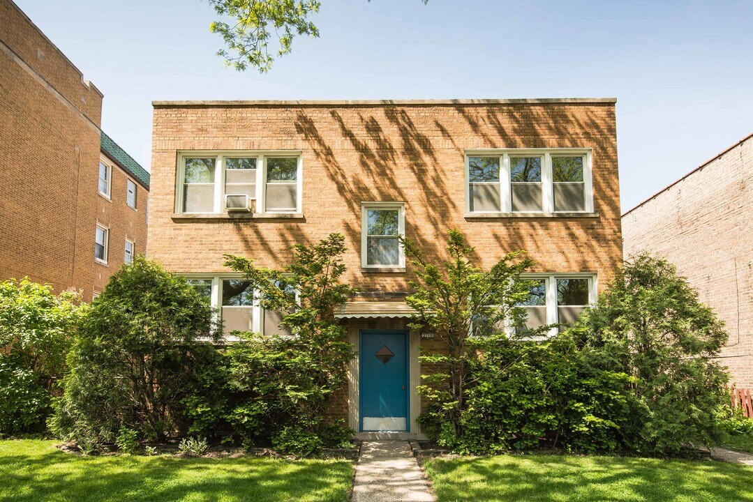 2718 W Farragut Ave in Chicago, IL - Building Photo
