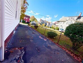 135 Sharon St in Providence, RI - Building Photo - Building Photo