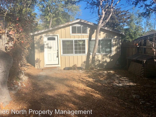 900 Lomita St in Monterey, CA - Building Photo - Building Photo