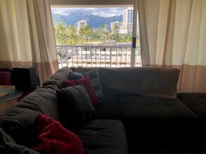 430 Keoniana St, Unit 107 in Honolulu, HI - Building Photo - Building Photo