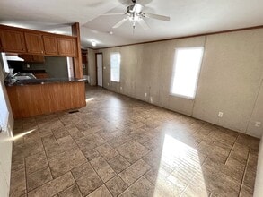 102 S 17th St in Mannsville, OK - Building Photo - Building Photo