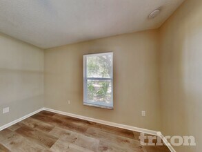 1809 Avon St in Plant City, FL - Foto de edificio - Building Photo
