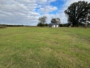 1313 Liberty Rd in Winchester, TN - Building Photo - Building Photo
