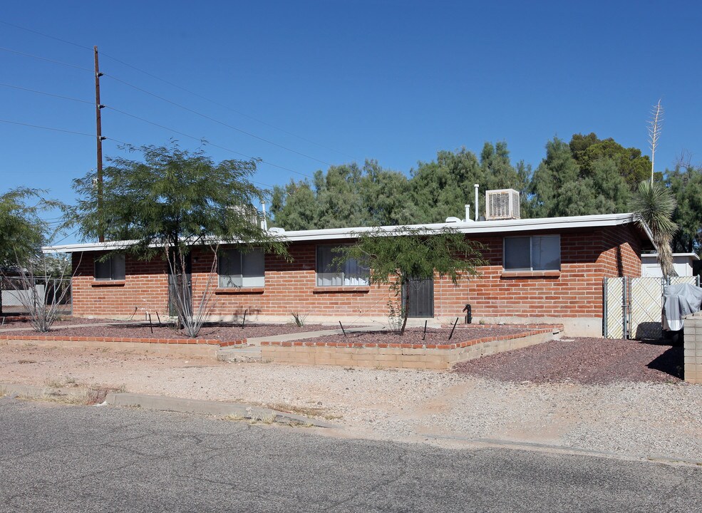 1801-1803 E Mitchell Dr in Tucson, AZ - Building Photo