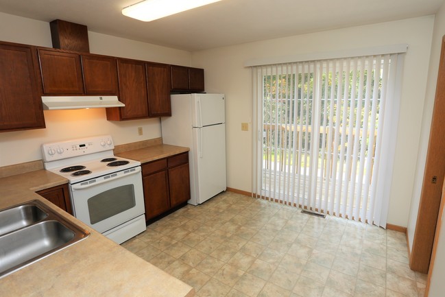 Belle Village in Erie, PA - Building Photo - Interior Photo