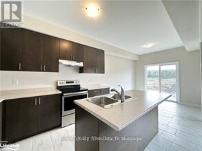 58 Nicort Rd in Wasaga Beach, ON - Building Photo - Building Photo