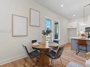 6532 Weston St in Houston, TX - Building Photo - Building Photo