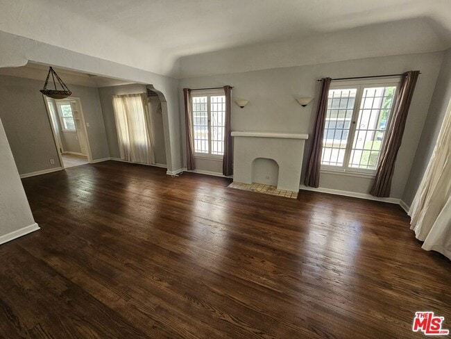 1135 Cardiff Ave in Los Angeles, CA - Building Photo - Building Photo