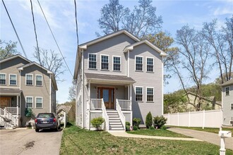 30 Groveland Ave in Providence, RI - Building Photo - Building Photo