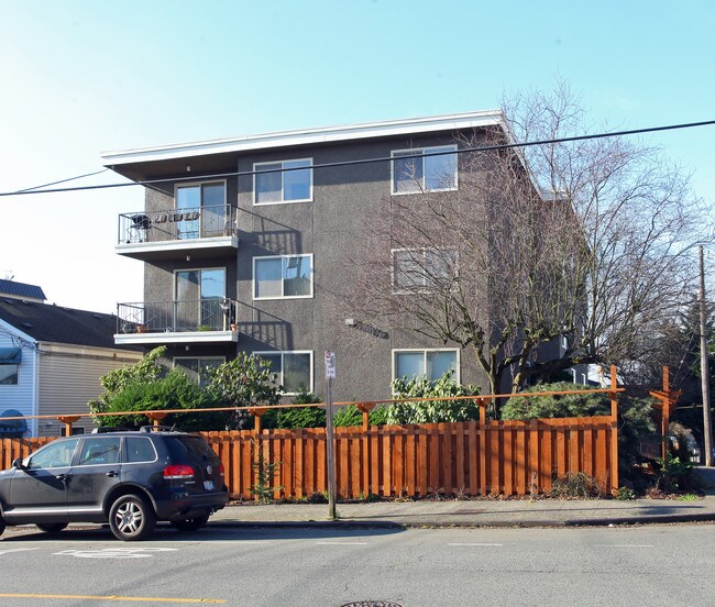 1717 N 35th St in Seattle, WA - Building Photo - Building Photo