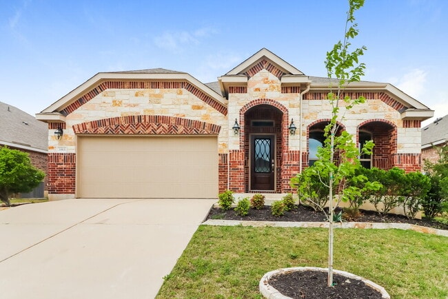 property at 1913 Chimney Dr