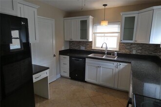 637 23rd Ave N in St. Petersburg, FL - Building Photo - Building Photo