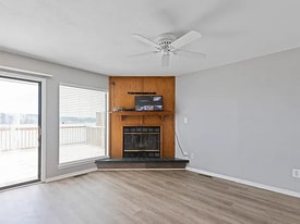 241 Anchor Rd in Grove, OK - Building Photo