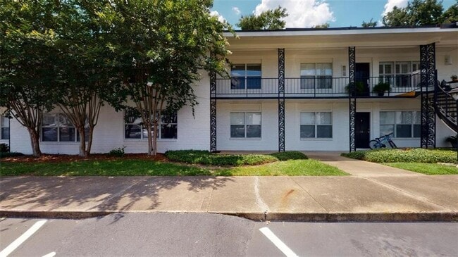 property at 4009 Old Shell Rd