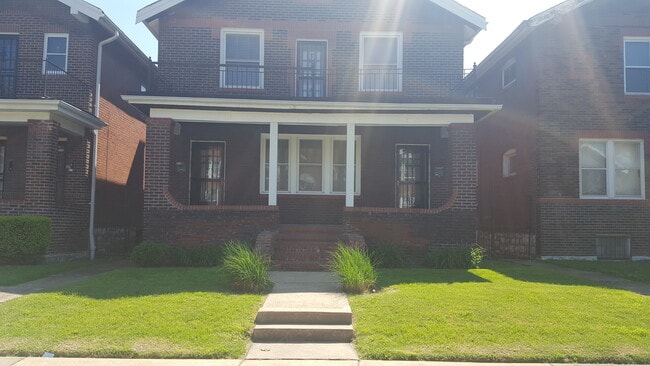 5126 Lexington Ave, Unit 2 in St. Louis, MO - Foto de edificio - Building Photo