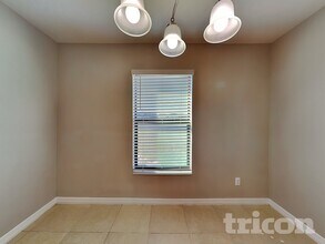 1479 Swan Lake Cir, Unit 1303 in Dundee, FL - Building Photo - Building Photo