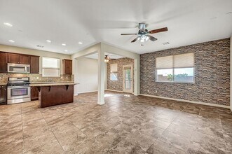 985 Pebble Lake St in Henderson, NV - Building Photo - Building Photo