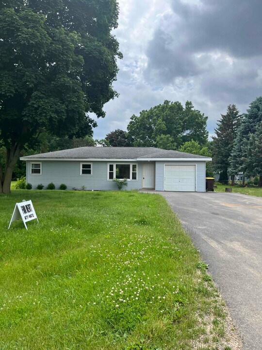 1415 Hackberry Ln in Machesney Park, IL - Building Photo